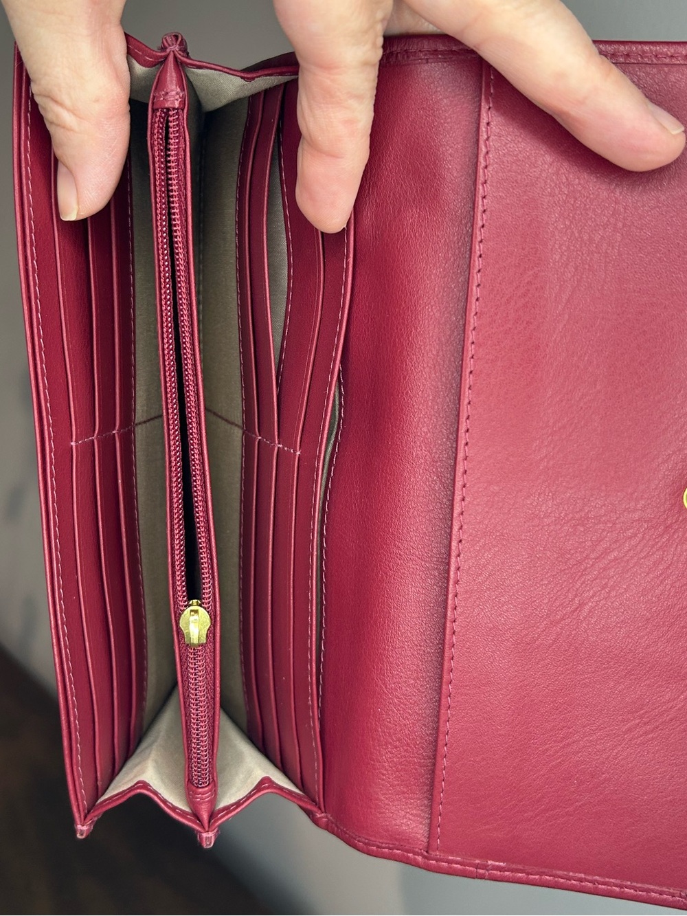 Radley London Burgundy Leather Flap Wallet Scottie Dog Logo Zip Coin Pocket - Picture 6 of 8